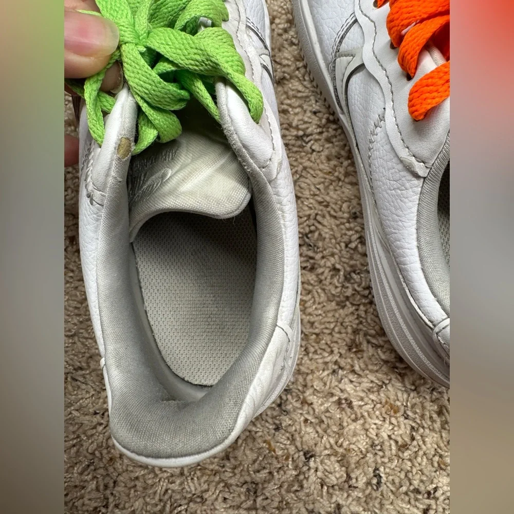 Nike Air Force 1 DJ9946-100 White Sneakers women’s size 6 - Picture 9 of 11